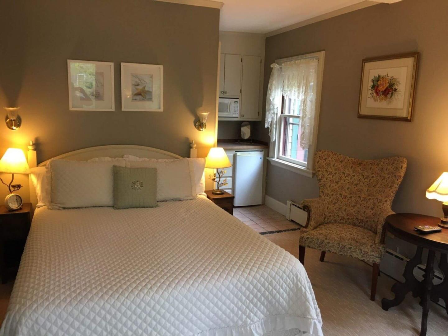 Connecticut Coastal B&B Lodging For Unique Getaways | Westbrook Inn Bed ...