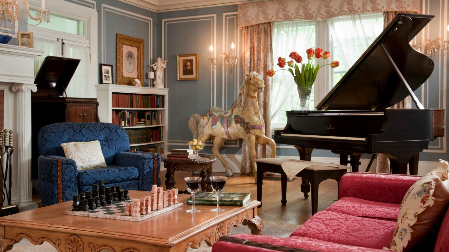 Hampton Terrace Common Room