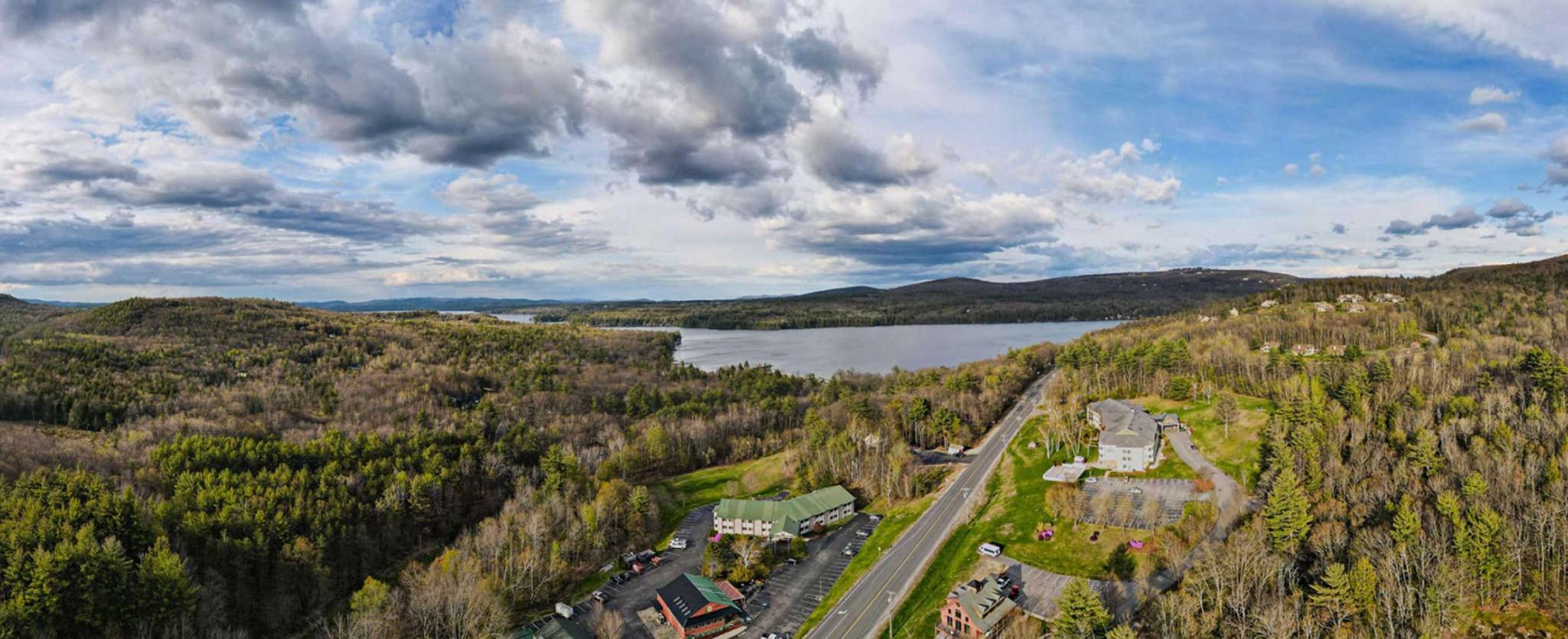 Newbury, NH Hotel at Mount Sunapee Sunapee Lake Lodge