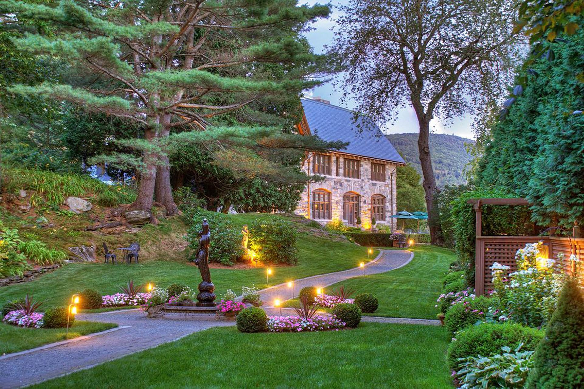 Unique Lodging Vacations In Vermont New England Inns And