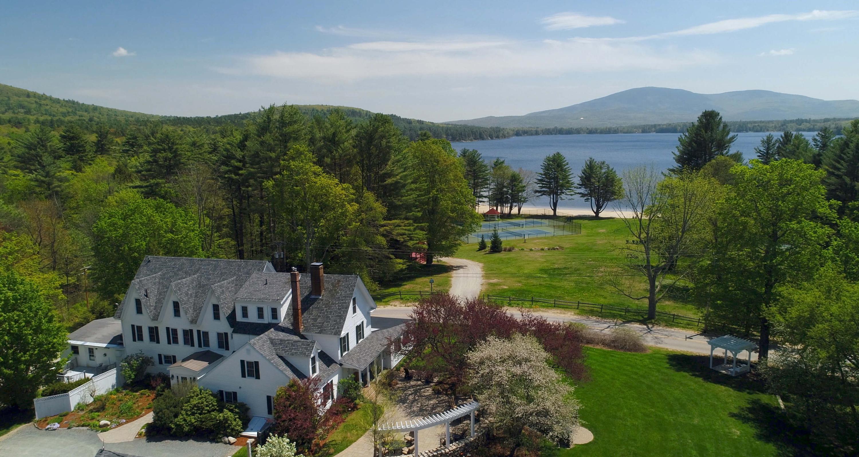 B&B Lodging in New London, NH | Lakefront Vacations + Getaways | Inn at ...