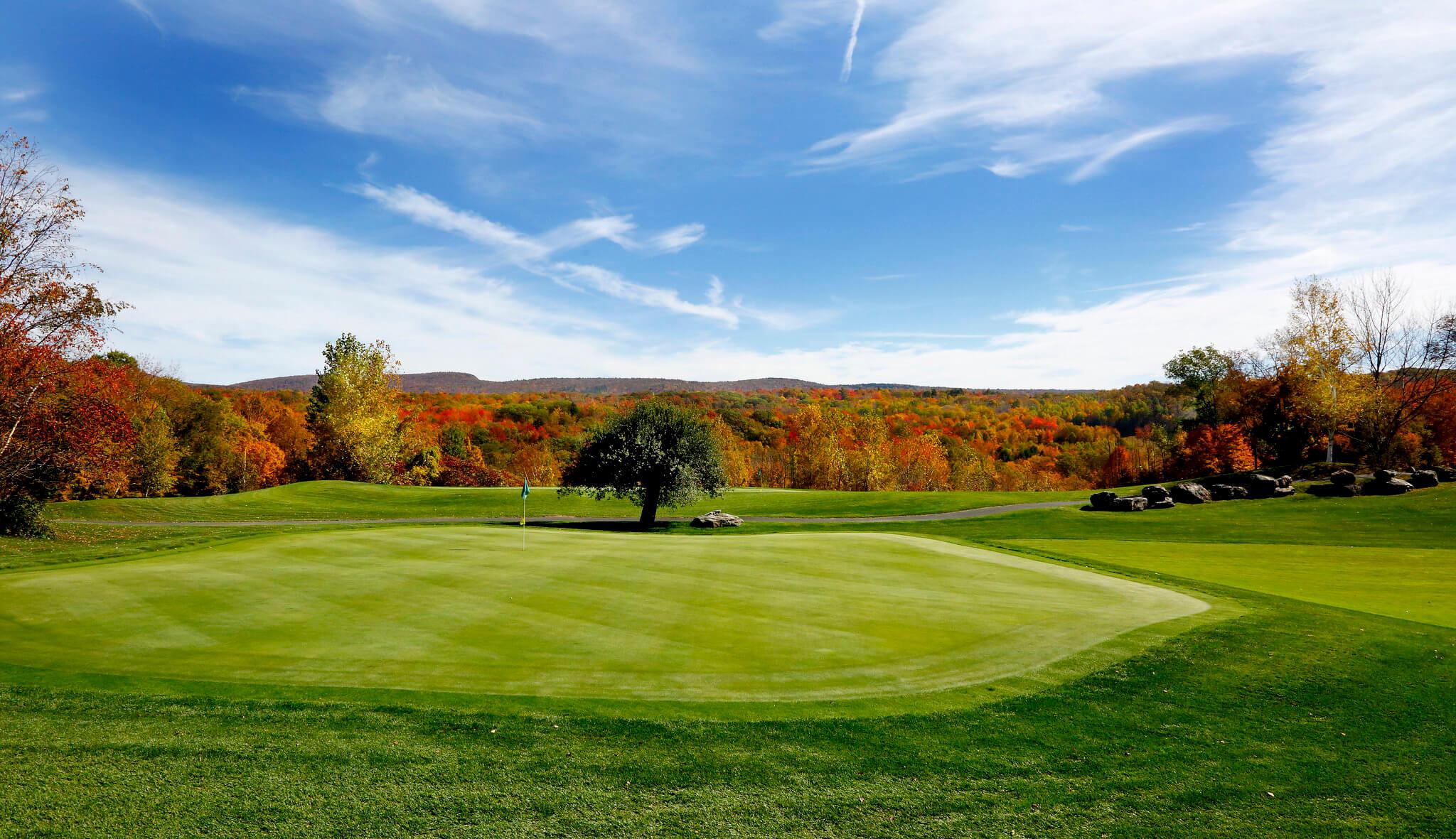 Fall's Five Can’t-Miss Vermont Golf Resorts | New England Inns and Resorts